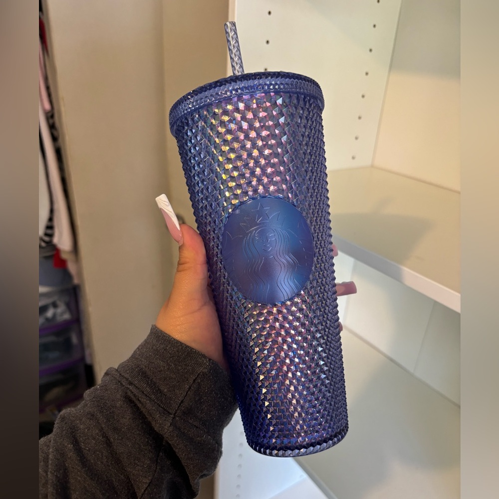 24oz Starbucks cup